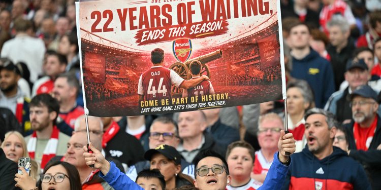 Arsenal é o novo campeão da Premier League, quebrando jejum de 22 anos
