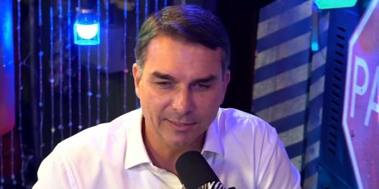 As novas peças de campanha de Flávio Bolsonaro
