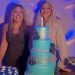 Aysha Benelli surge deslumbrante em festa de aniversário e semelhança com Simony chama atenção
