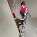 Bombeiros auxiliam evacuação de moradores em prédio atingido por avião em MG
