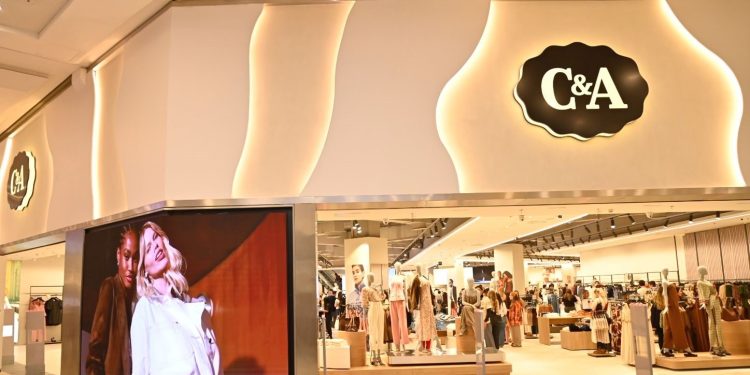 C&A acelera reforma de lojas e prevê dez novas unidades em 2026, mas monitora debate sobre fim da escala 6x1