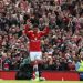 Casemiro se emociona e é aplaudido em despedida do Manchester United: 'A melhor coisa são vocês', diz à torcida