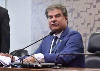 Comissão do Senado vai chamar representante dos EUA no Brasil após Trump designar CV e PCC como terroristas