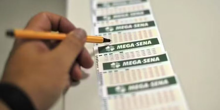 Como jogar na Mega-Sena 30 anos? Veja como apostar online