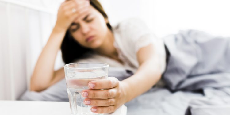 Cor da ressaca: saiba qual bebida alcoólica causa os piores efeitos no dia seguinte e como a cor influencia nisso
