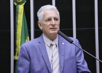 Deputado do PT, Rogério Correia é condenado a indenizar Bolsonaro em R$ 20 mil por manipular foto com IA