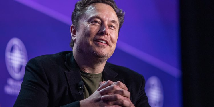 Elon Musk, agora, está mais perto de se tornar o primeiro trilionário do mundo; entenda