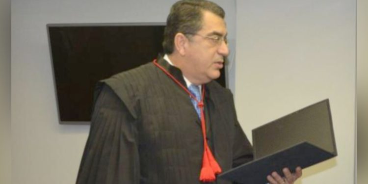 Família de desembargador encontrado morto no Rio reconhece corpo no IML e prepara o sepultamento