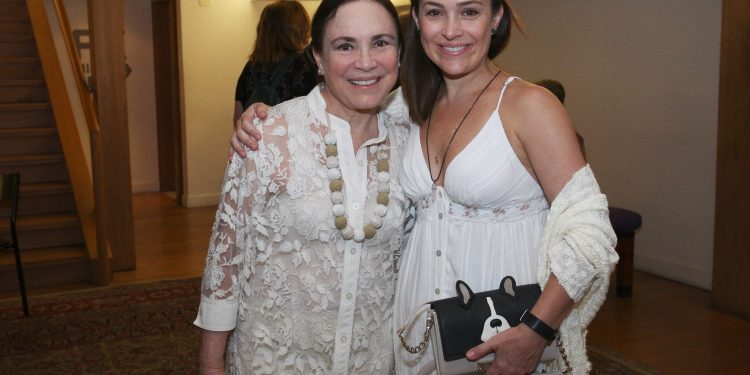 Gabriela Duarte cita afastamento da mãe em busca por autonomia: 'Me recuso ser a mesma pessoa'