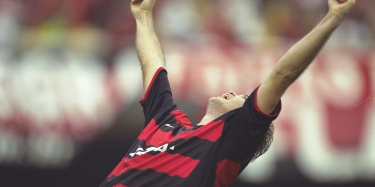 Gol histórico de Petkovic em falta contra o Vasco completa 25 anos: 'O minuto 43 é muito importante no Flamengo'