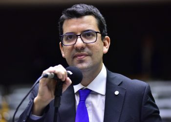 Indícios de fraude: empresa que faria castração de animais apresentou documentos datados de um ano antes de sua abertura