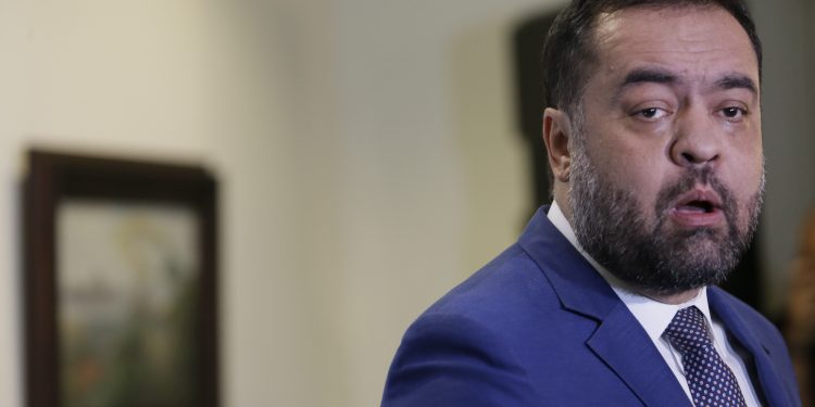 Nem o PL aposta na permanência de Cláudio Castro na corrida ao Senado