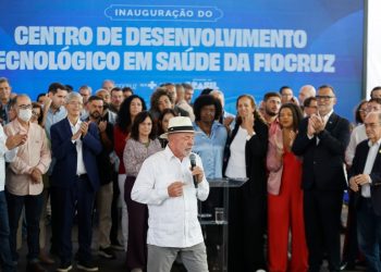 No Rio, Lula faz aceno a governador em exercício e oferece ajuda para ‘consertar o Rio’ e ‘enfrentar a milícia’