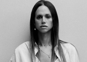 Quem é Caia Ramalho, fotógrafa brasileira em destaque no cenário internacional: 'Busco representar causas ligadas a pessoas trans'