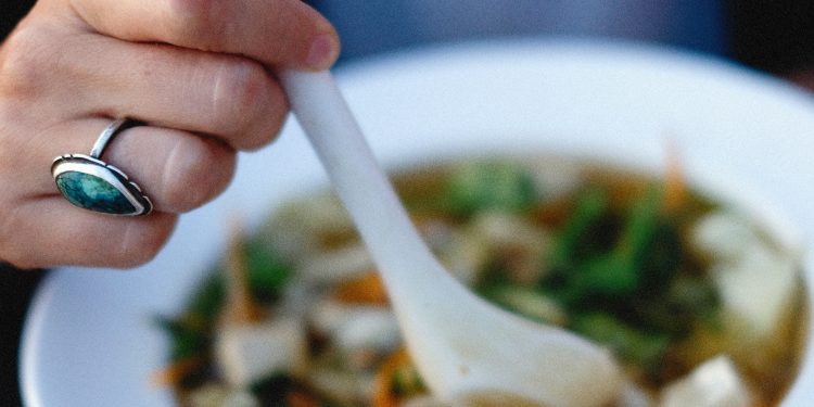 Rica em vitaminas e minerais: saiba qual é a comida japonesa subestimada há séculos que o Ocidente começa a entender e gostar