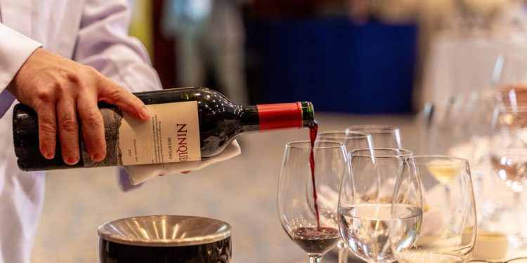 Vinho servido em masterclass do Rio Wine and Food Festival — Foto: Divulgação Rio Wine and Food Festival