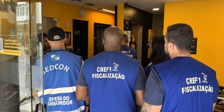 Três academias de Copacabana são interditadas por irregularidades