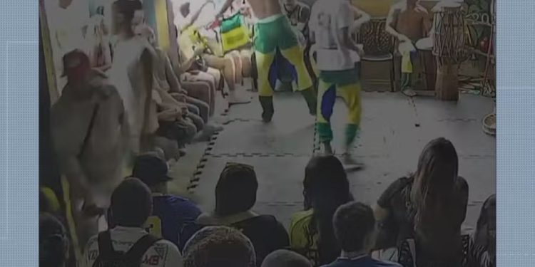 Turista colombiana suspeita de gesto racista na Rocinha deixou o Brasil antes de registro da ocorrência
