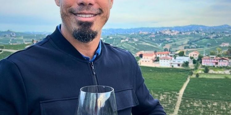 Os vinhos do 'Profeta': Ex-meia Hernanes se dedica a produção da bebida desde a aposentadoria dos campos — Foto: Reprodução: Instagram