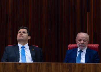Viviane Moraes e Michelle a uma cadeira de distância e saia-justa entre Alcolumbre e Messias: as cenas inusitadas no TSE