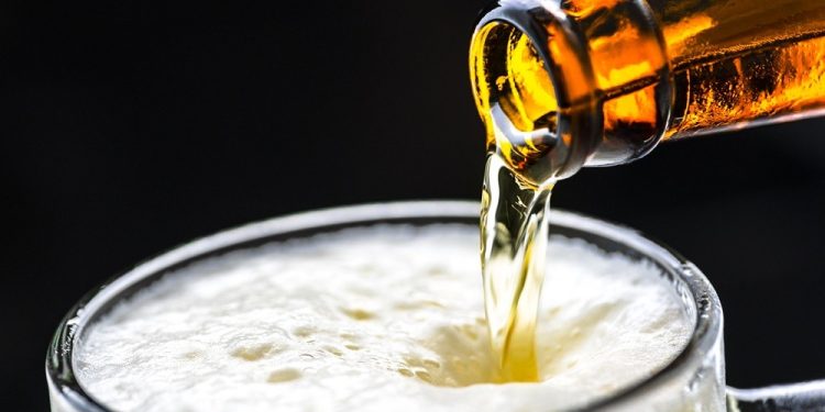Você sabe quanto tempo leva para seu corpo metabolizar a cerveja? Veja o ranking das bebidas