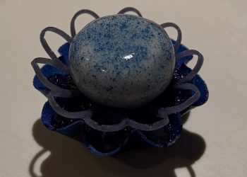 Tartelete de ostra, cambuci e pepino-espirulina: não entendo o apelo, parece que estouraram uma caneta Bic em cima do prato — Foto: Ian Oliver