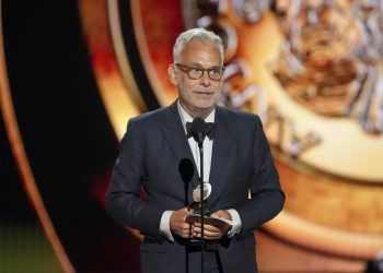 'Death of a Salesman' ganha 6 prêmios no Tony Awards, que tem primeiro troféu para pessoa trans