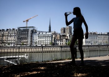 'Domo de calor' faz termômetro marcar 41ºC na França, enquanto quase 100 milhões enfrentam temperaturas extremas na Europa