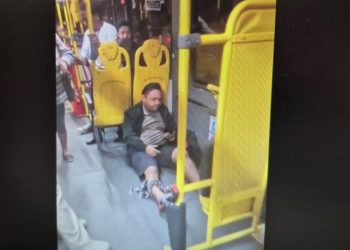 'Todo mundo se abaixou, mas fui atingido': passageiro relata desespero ao ser baleado em ônibus durante operação no Dona Marta