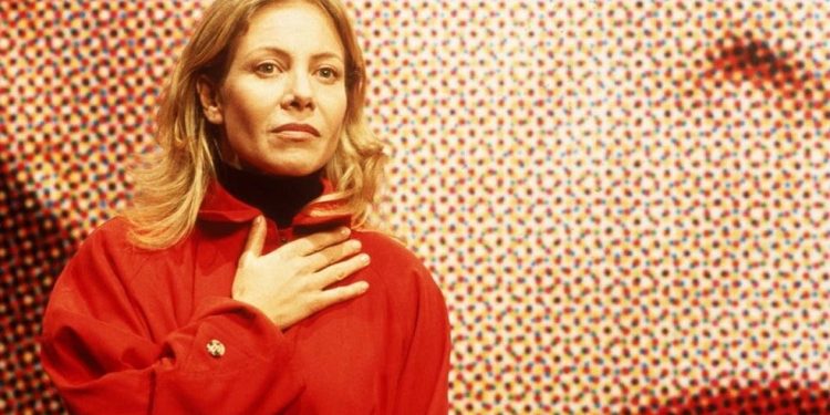 Cecilia Roth interpreta Manuela em "Tudo sobre minha mãe" — Foto: Divulgação
