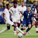 Bruno Guimarães foi um dos destaques do Brasil contra o Haiti, pela Copa do Mundo — Foto: Charly Triballeau / AFP