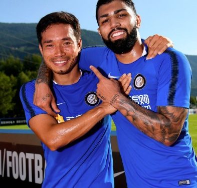 Após definição de Japão como adversário do Brasil, Gabigol posta foto mostrando amizade com jogador adversário