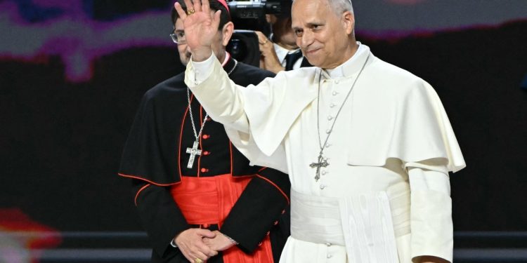 Associações de vítimas de abuso sexual na Igreja Católica dizem ter sido excluídas de encontro com Papa na Espanha
