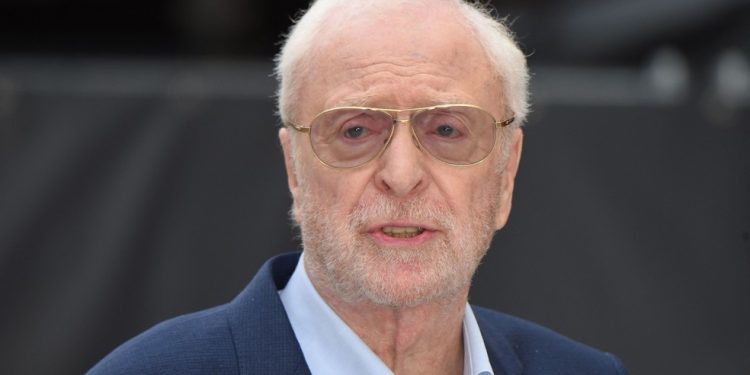 O ator Michael Caine em 2018: aposentadoria aos 90 — Foto: Anthony Harvey/AFP