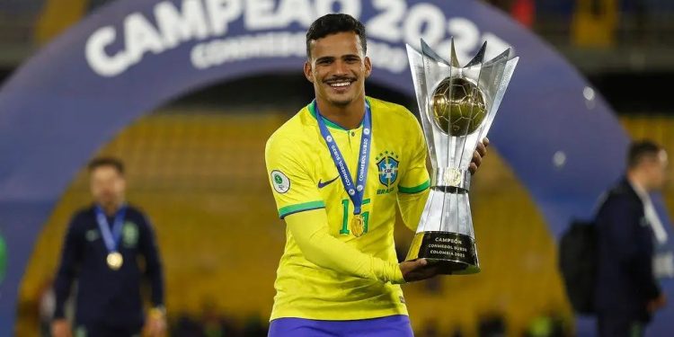 Barcelona monitora Kaiki Bruno, do Cruzeiro, e negociação pode ultrapassar R$ 85 milhões, diz jornal