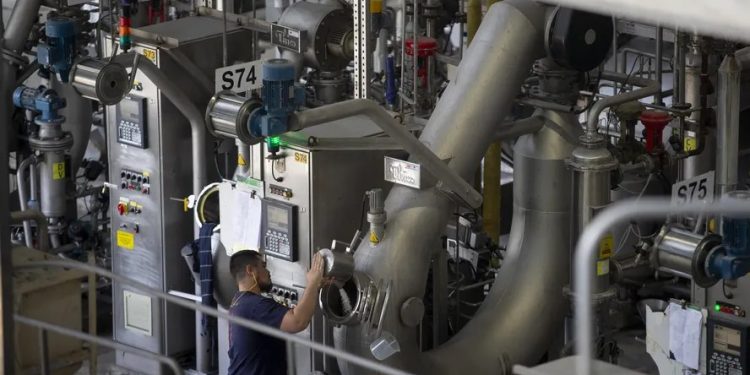 Brasil cai sete posições em ranking que mede competitividade global e volta ao pior nível dos últimos anos