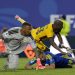 Eloy Room parou Enner Valencia em Curaçao x Equador — Foto: AFP