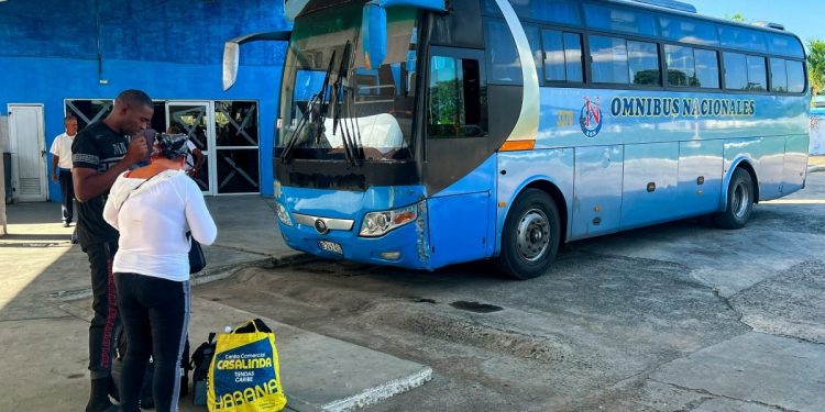 Cuba restringe transporte público entre províncias após agravamento da crise de combustível