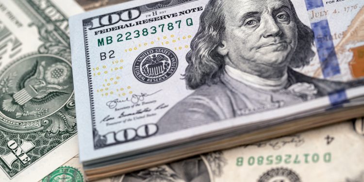 Dólar salta a R$ 5,11 após dado de emprego americano acima das estimativas