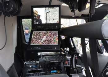 Imagens captadas pela aeronave são transmitidas em tempo real para a Central de Monitoramento — Foto: RENATO PINHEIRO/PREFSP/DIVULGAÇÃO