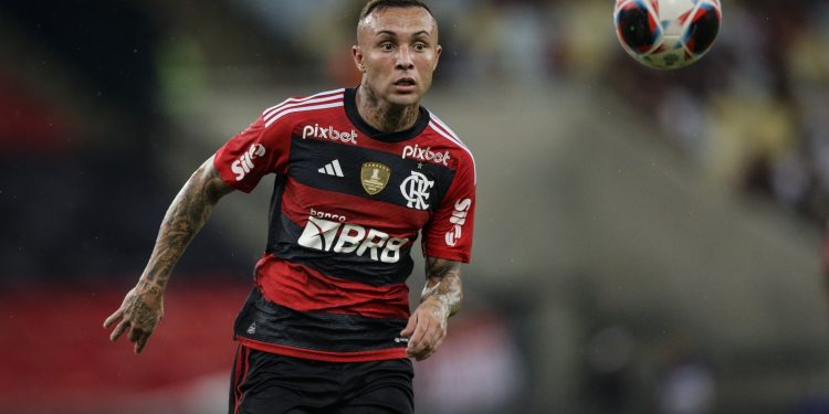 Empresa de blindagem processa Everton Cebolinha, do Flamengo
