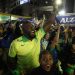 Raphael Silva comemorou a entrada de Neymar ao lado da filha — Foto: Guito Moreto