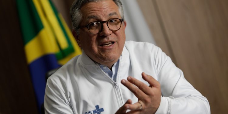 Entrevista: ‘Estudo vai avaliar oferta de canetas pelo SUS’, diz ministro da Saúde