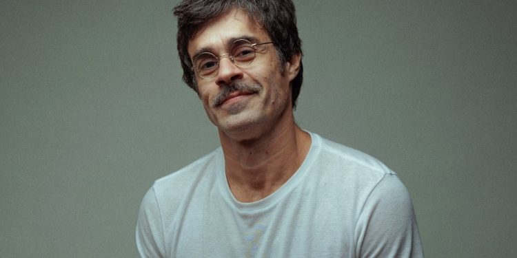 Erom Cordeiro formará par com Lorena Comparato na sétima temporada de 'Impuros'
