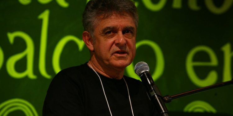 Escritos há mais de 40 anos, contos de Humberto Werneck mostram narrador atento a detalhes e ao peso da palavra