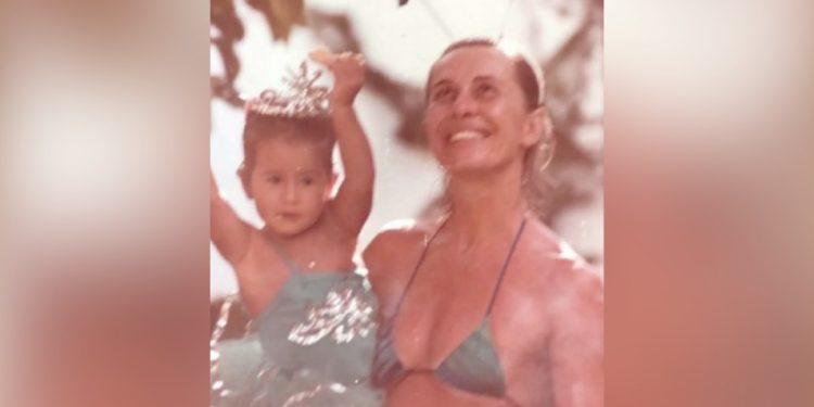 Filha de Marcos Paulo e Renata Sorrah ganha homenagem da mãe ao completar 45 anos: 'Tenho orgulho'