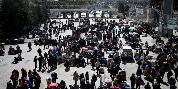 Governo boliviano e sindicatos chegam a acordo após seis semanas de crise