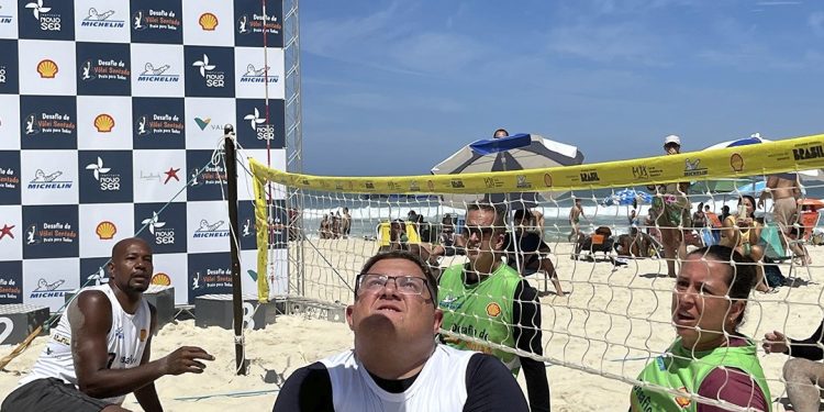 Já imaginou jogar com atletas da seleção brasileira? Evento gratuito em Copacabana vai permitir