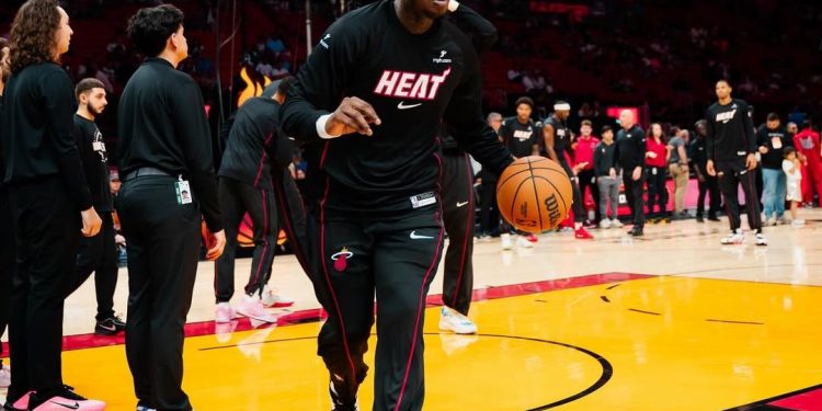 Jogador da NBA acusado de aceitar R$ 355 mil de apostadores por manipulação pode perder salário de R$ 134 milhões