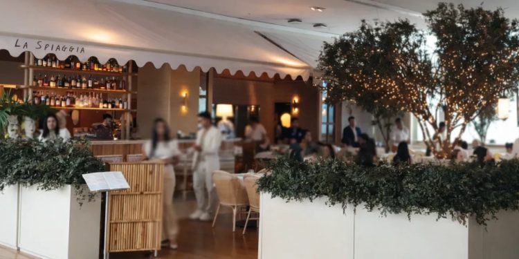 La Spiaggia, no VillageMall, aposta em bar de carpaccios e gastronomia leve